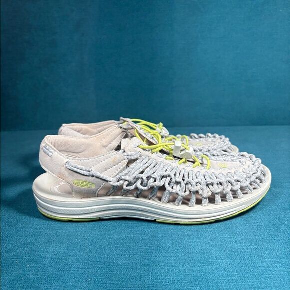 Size 11 - Women’s Keen Uneek Sandals - Picture 3 of 9